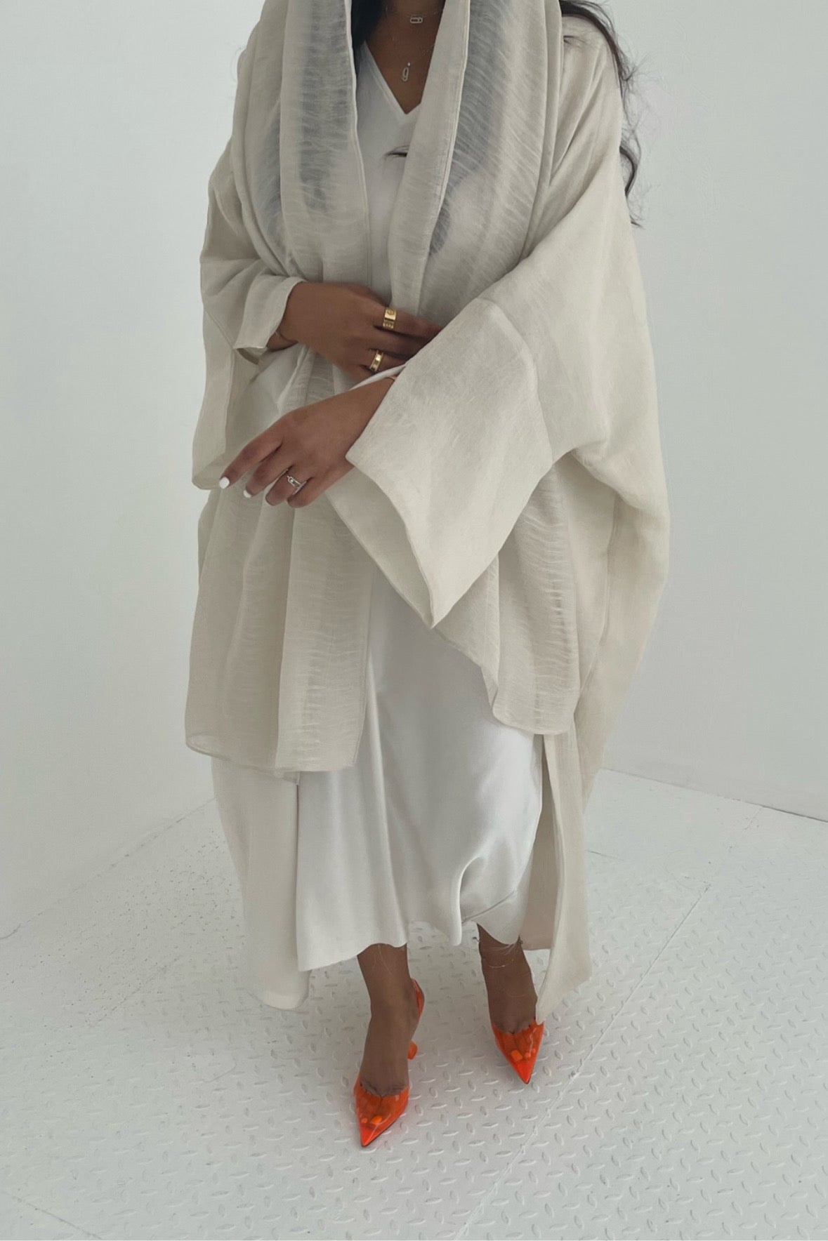 Ivory ortia abaya