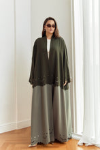 Load image into Gallery viewer, Margot bloom abaya

