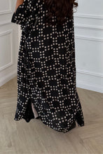 Load image into Gallery viewer, Vela abaya
