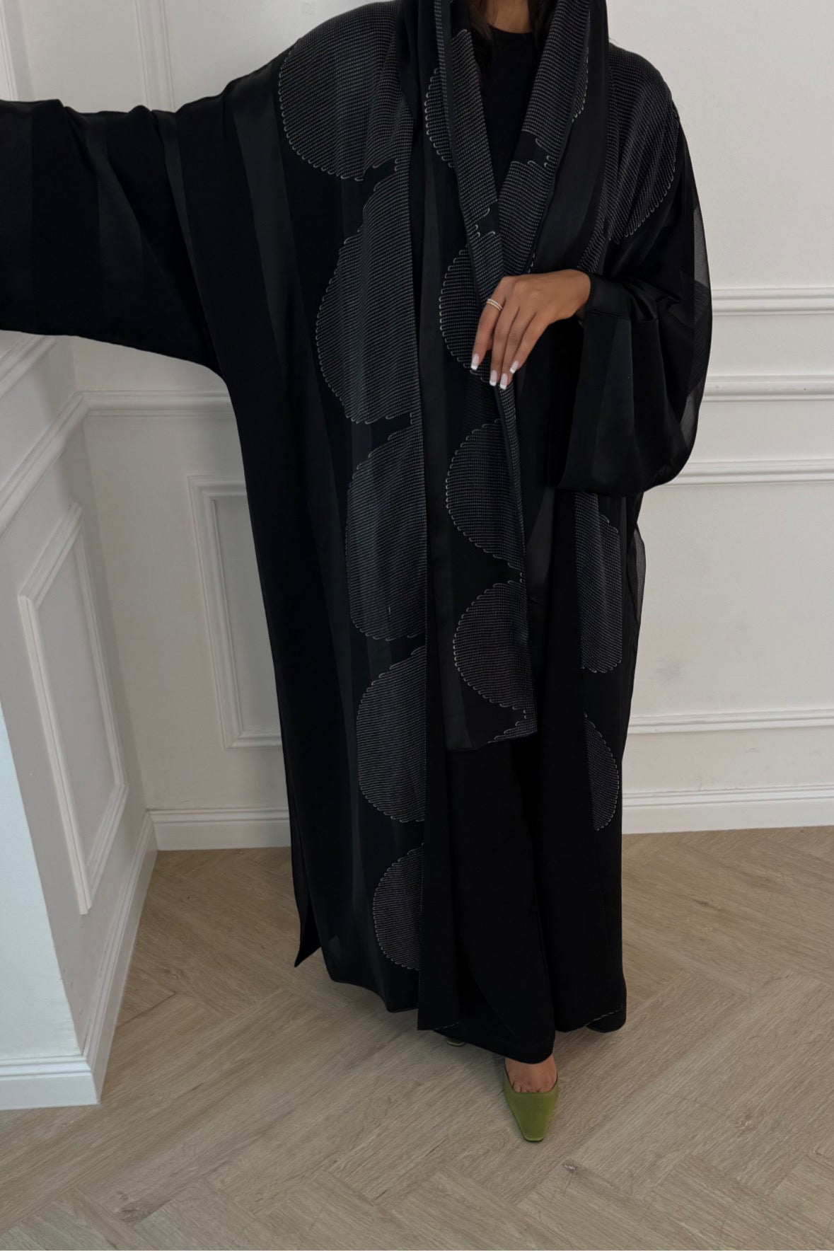 Ravya abaya
