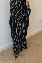 Load image into Gallery viewer, ‏sway abaya
