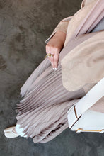 Load image into Gallery viewer, Trench abaya
